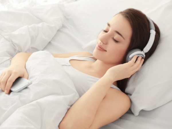 Dormire bene con l’aiuto dei rumori bianchi